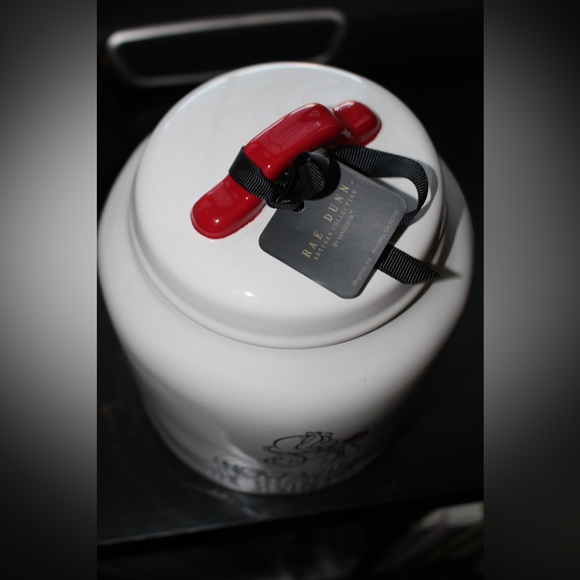 Rae Dunn Snow White and the Seven Dwarfs Canister/Cookie Jar - Picture 7 of 7